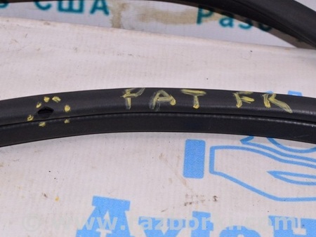 ФОТО Уплотнитель дверного проема перед прав для Nissan Pathfinder R52 (12-21) Одесса