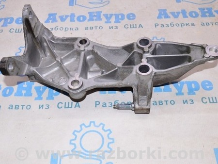 ФОТО Кронштейн подушки двигателя прав верх для Nissan Pathfinder R52 (12-21) Одесса