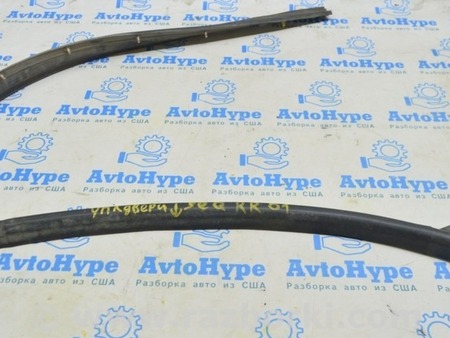 ФОТО Уплотнитель двери нижний зад лев для Toyota Sequoia (08-17) Одесса