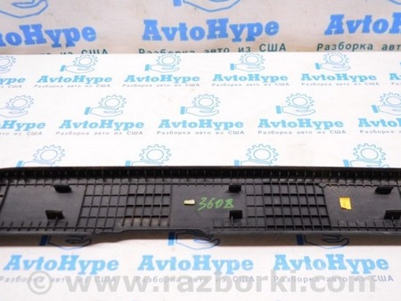 ФОТО Накладка порога перед прав для Toyota Sequoia (08-17) Одесса