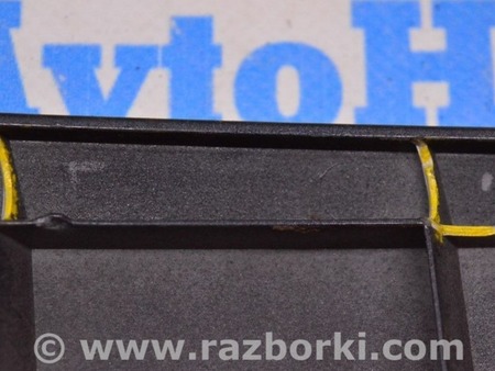 ФОТО Накладка под фарой лев под для Toyota Sequoia (08-17) Одесса