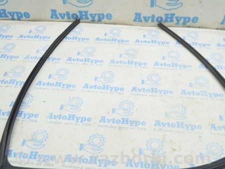 ФОТО Уплотнитель стекла зад прав usa/euro для Toyota Camry 50 XV50 (11-14) Одеса