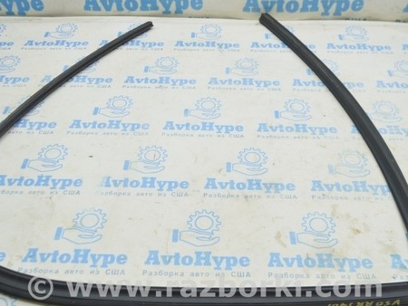 ФОТО Уплотнитель стекла зад прав usa/euro для Toyota Camry 50 XV50 (11-14) Одеса