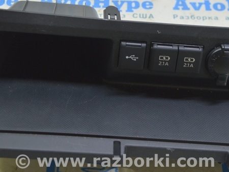 ФОТО Накладка передней панели под розетки для Toyota Highlander (2019-) Одесса