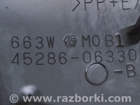 ФОТО Накладка рулевой колонки верхняя черная для Toyota Highlander (2019-) Одесса