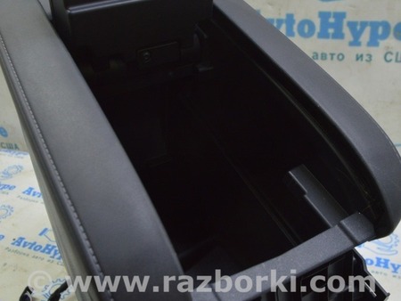 ФОТО Консоль центральная подлокотник кожа черн для Toyota Highlander (2019-) Одесса