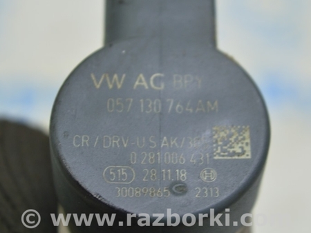 ФОТО Топливная рейка правая с датчиком для Volkswagen Touareg (18-...) Одесса