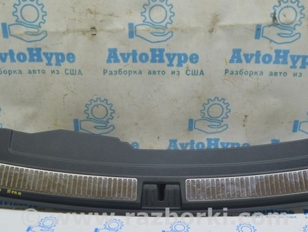 ФОТО Накладка проема багажника центр для Volkswagen Touareg (18-...) Одесса