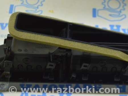 ФОТО Дефлектор воздуховода передней панели центр для Volkswagen Touareg (18-...) Одесса