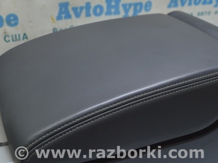 ФОТО Консоль центральная подлокотник кожа XQY для Volkswagen Touareg (18-...) Одесса