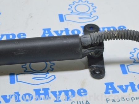 ФОТО Амортизатор двери багажника левый электро для Volkswagen Touareg (18-...) Одесса