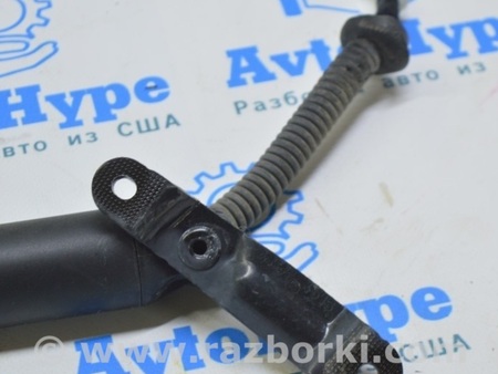 ФОТО Амортизатор двери багажника правый электро для Volkswagen Touareg (18-...) Одесса