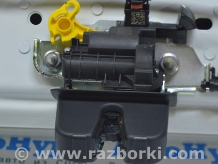 ФОТО Накладка замка двери багажника для Volkswagen Touareg (18-...) Одесса