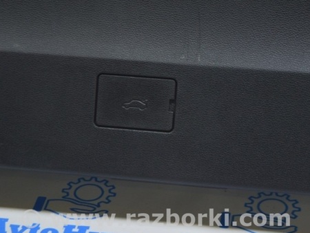 ФОТО Обшивка двери багажника нижняя для Volkswagen Touareg (18-...) Одесса