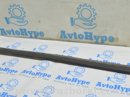 ФОТО Уплотнитель дверей на пороге правый для Volkswagen Touareg (18-...) Одесса