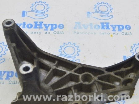 ФОТО Кронштейн правой подушки двигателя для Volkswagen T5 Transporter, Caravelle, Multivan (03-15) Одесса