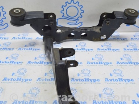 ФОТО Кронштейн заднего редуктора передний для Volkswagen T5 Transporter, Caravelle, Multivan (03-15) Одесса