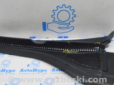 ФОТО Решетка дворников (пластик) лев трещины для Volkswagen Jetta USA (2018-) Одесса