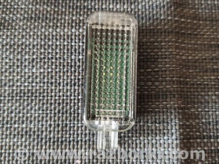 ФОТО Плафон освещения основной для Audi (Ауди) A4 B9 - 8W2, 8W5 (06.2015-...) Львов