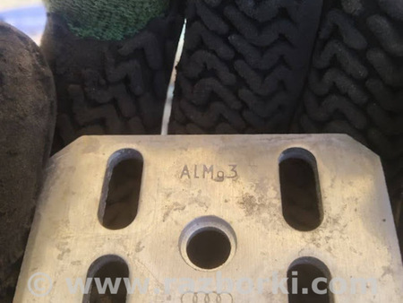 ФОТО планка прижимна для Audi (Ауди) A8 D3 (07.2002-10.2009) Львов