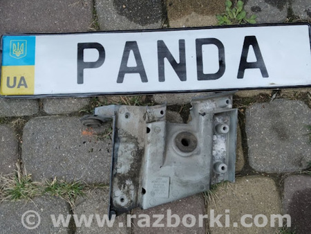 ФОТО частина кронштейну крила для Audi (Ауди) A8 D3 (07.2002-10.2009) Львов