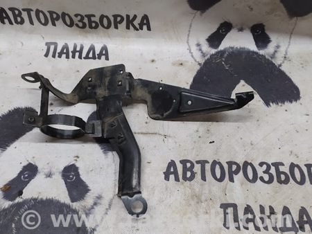 ФОТО кронштейн насосу для Audi (Ауди) A8 D4 (11.2009-01.2018) Львов