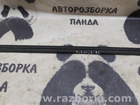 ФОТО Уплотнитель стекла для Chrysler Patriot (10-17) Львів