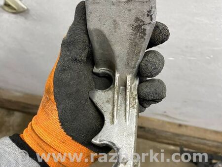 ФОТО кріплення теплозахисного кожуху для Mercedes-Benz W203 Львов