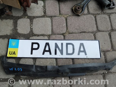 ФОТО Пыльник крыла для Mercedes-Benz W203 Львов