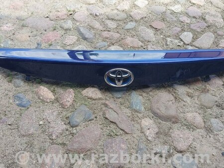 ФОТО Накладка крышки багажника для Toyota Auris E180 (08.2012-03.2018) Львов