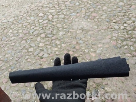 ФОТО Накладка стойки для Volkswagen Golf Plus Mk5 (12.2004-09.2014) Львов