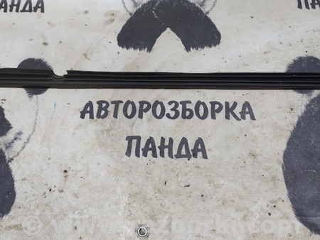 ФОТО Уплотнитель стекла для Volkswagen Golf VI Mk6 (10.2008-03.2016) Львов