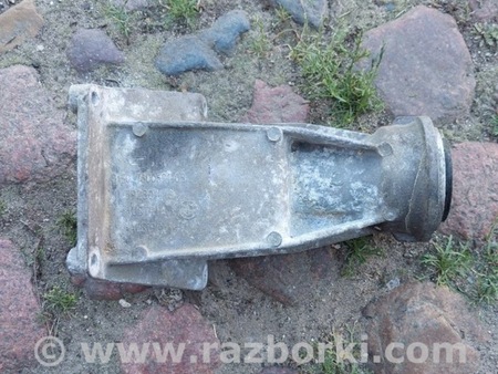 ФОТО Кронштейн полуосі для BMW X5 E70 (2006-2013) Львов