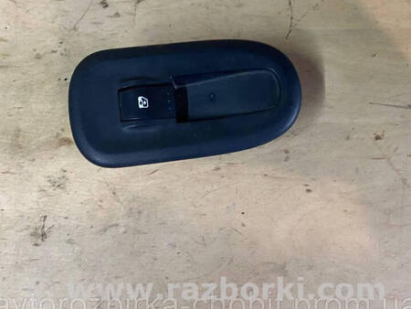 ФОТО Кнопка склопідйомника права для Renault Kangoo II (07-21) Костопіль