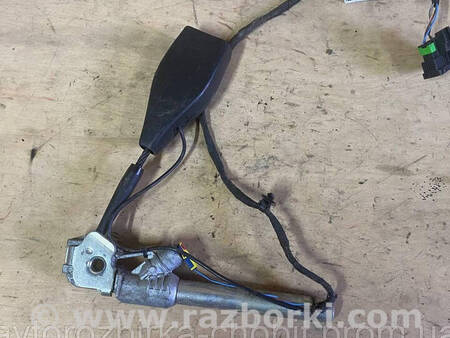 ФОТО Замок преднатяжитель левого ремня для Renault Kangoo I (97-08) Костопіль