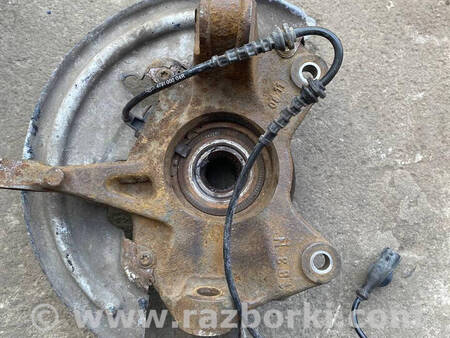 ФОТО СТУПИЦА ПЕРЕДНЯЯ С ЦАПФОЙ для Renault Megane 3 (08-16) Костопіль