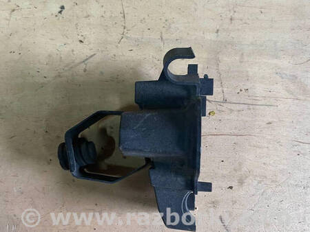 ФОТО Тримач упору капота правий для Renault Scenic III (09-16) Костопіль