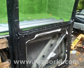 Двері Mercedes-Benz W447