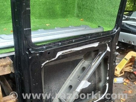 ФОТО Двері для Mercedes-Benz W447 Львів