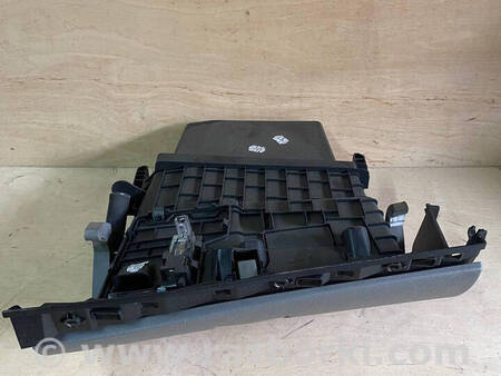 ФОТО Бардачок для Renault Megane 3 (08-16) Костопіль