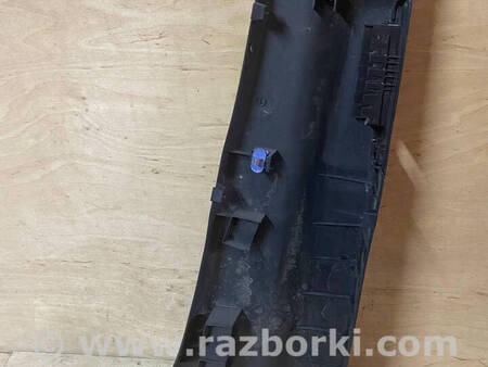 ФОТО Пластик центральний на ліву для Renault Scenic III (09-16) Костопіль