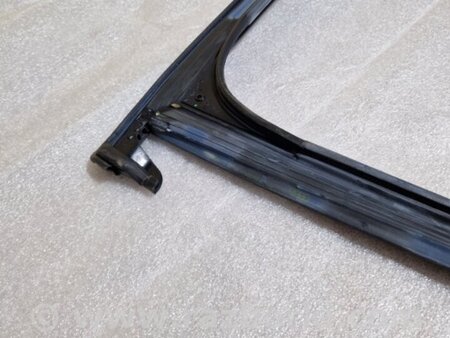 ФОТО Уплотнительная резинка боковой двери для Audi (Ауди) A3 III 8V (12-20) Київ