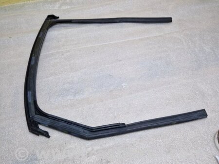 ФОТО Уплотнительная резинка боковой двери для Audi (Ауди) A3 III 8V (12-20) Київ