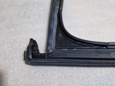 ФОТО Уплотнительная резинка боковой двери для Audi (Ауди) A3 III 8V (12-20) Київ