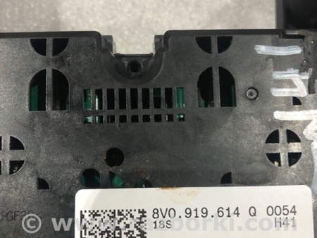 ФОТО Панель управления мультимедийной системы для Audi (Ауди) A3 III 8V (12-20) Київ