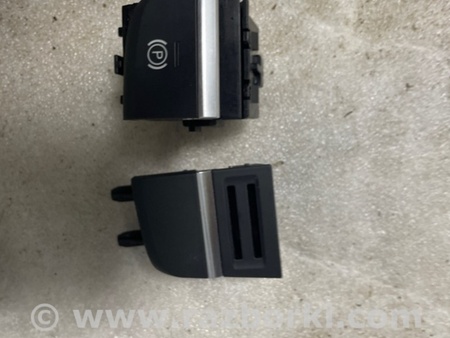 ФОТО Кнопка стояночного тормоза для Audi (Ауди) A3 III 8V (12-20) Київ