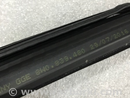 ФОТО Уплотнитель стекла двери для Audi (Ауди) A4 V B9 - 8W (2015-) Київ