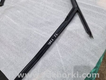 ФОТО Уплотнительная резинка боковой двери для Audi (Ауди) A4 V B9 - 8W (2015-) Київ