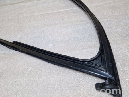 ФОТО Уплотнительная резинка боковой двери для Audi (Ауди) A4 V B9 - 8W (2015-) Київ