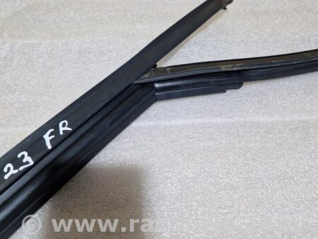 ФОТО Уплотнительная резинка боковой двери для Audi (Ауди) A4 V B9 - 8W (2015-) Київ